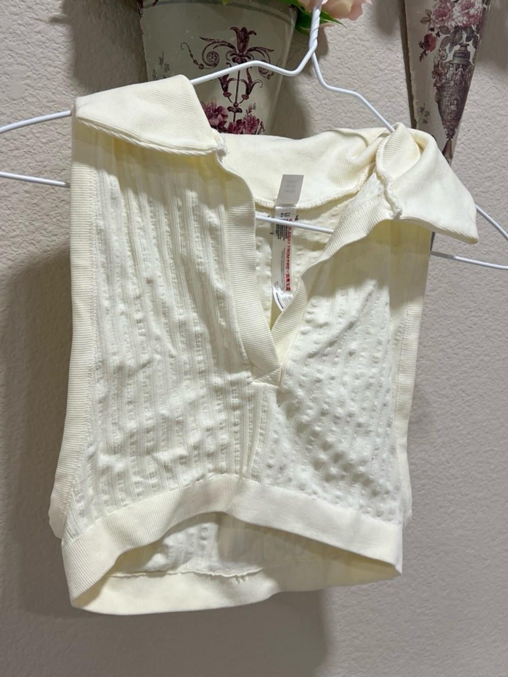 Urban Outfitters Cream Knit V‑Neck Tank